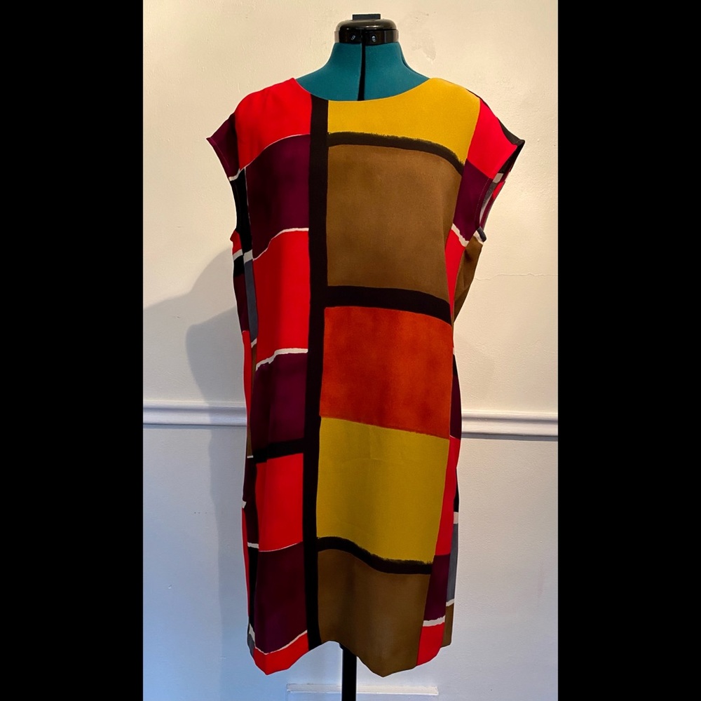 Loft colorblock shift dress with pockets